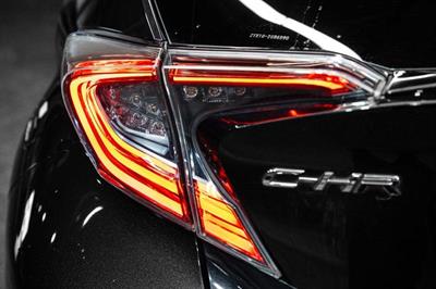 2017 Toyota C-HR - Thumbnail