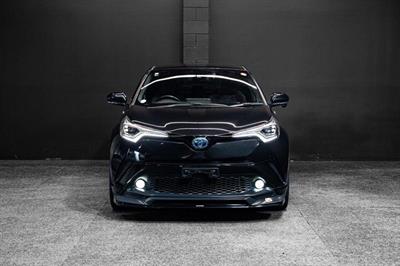 2017 Toyota C-HR - Thumbnail