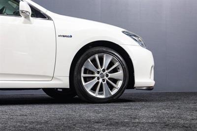 2012 Toyota Crown - Thumbnail