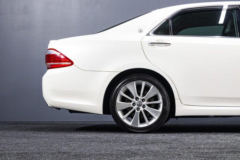 2012 Toyota Crown