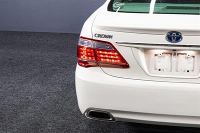 2012 Toyota Crown - Thumbnail