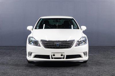 2012 Toyota Crown - Thumbnail