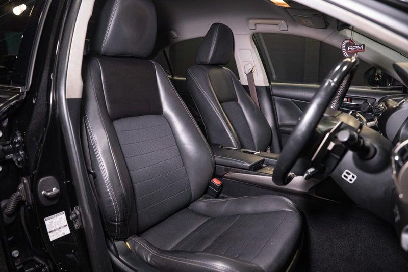 2015 Lexus IS 300h