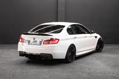 2012 BMW M5 - Thumbnail