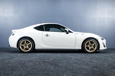 2014 Toyota 86 - Thumbnail