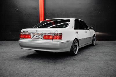 2000 Toyota Crown - Thumbnail