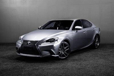 2013 Lexus IS 300h