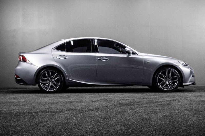 2013 Lexus IS 300h