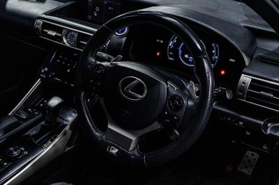 2013 Lexus IS 300h - Thumbnail