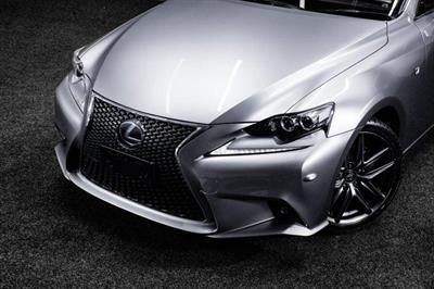 2013 Lexus IS 300h - Thumbnail