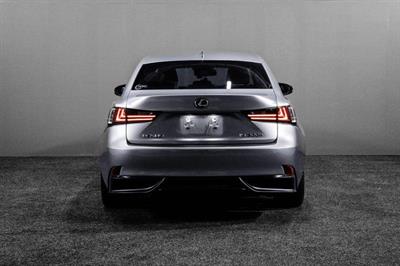 2013 Lexus IS 300h - Thumbnail