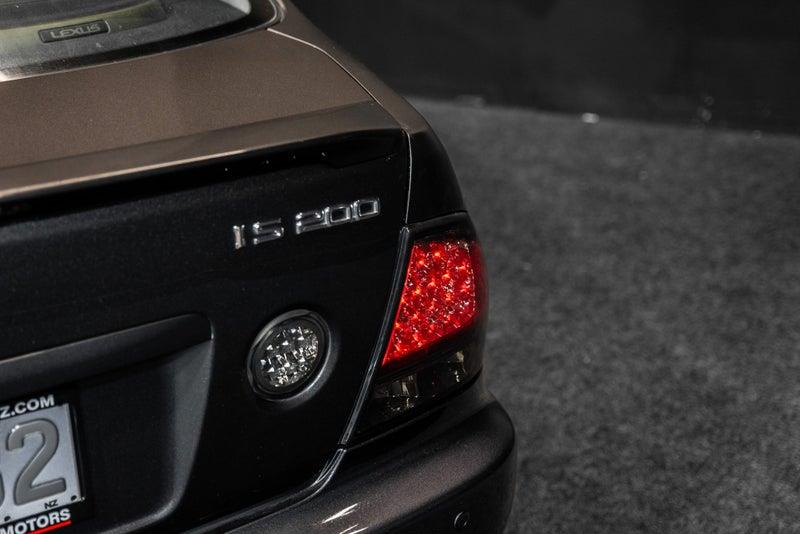 2005 Lexus IS 200