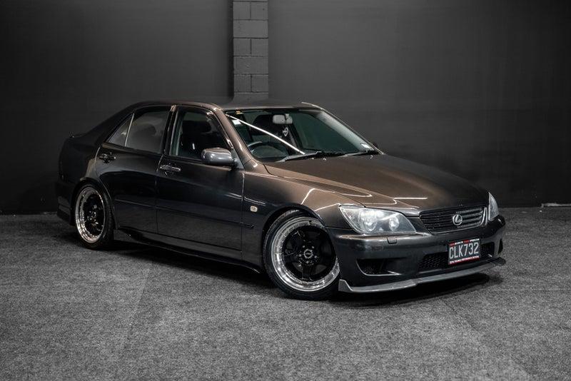 2005 Lexus IS 200