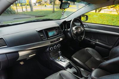 2016 Mitsubishi Lancer - Thumbnail
