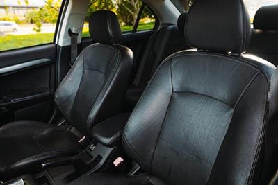 2016 Mitsubishi Lancer - Thumbnail