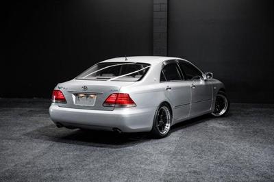 2004 Toyota Crown - Thumbnail