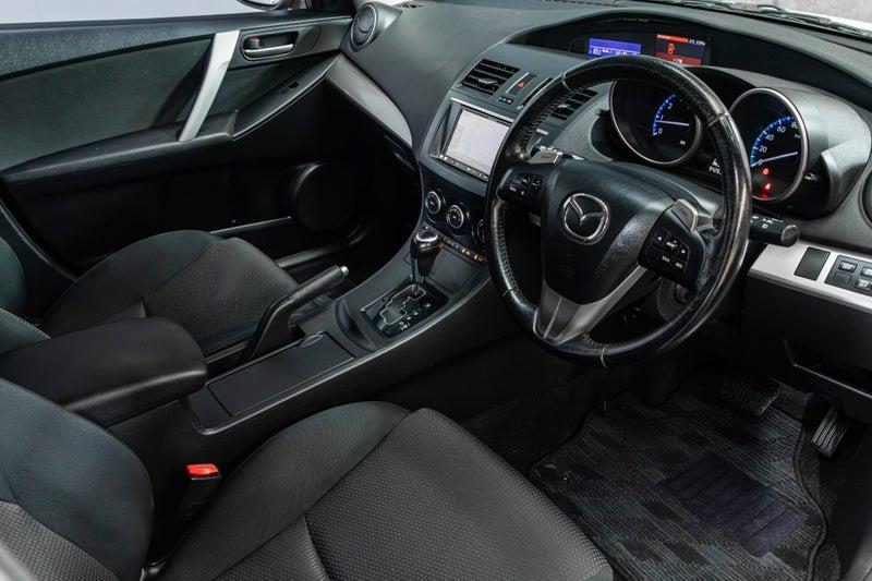 2013 Mazda Axela