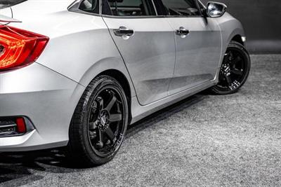 2018 Honda Civic - Thumbnail