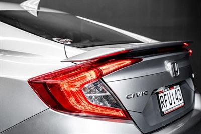 2018 Honda Civic - Thumbnail