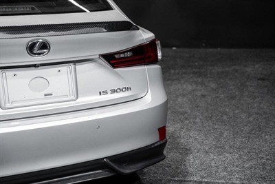 2013 Lexus IS 300h - Thumbnail