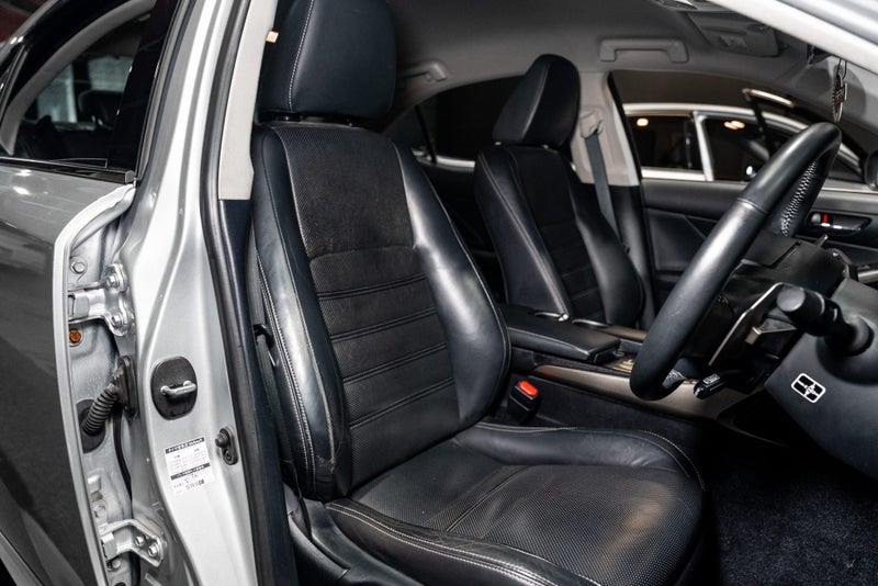 2013 Lexus IS 300h