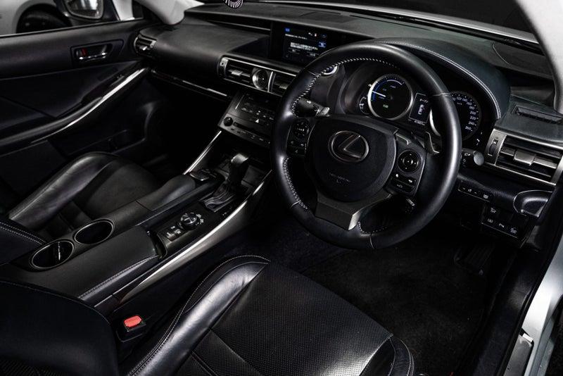 2013 Lexus IS 300h
