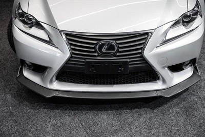 2013 Lexus IS 300h - Thumbnail