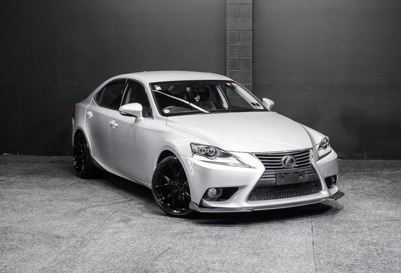 2013 Lexus IS 300h