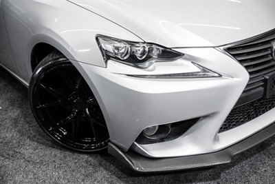 2013 Lexus IS 300h - Thumbnail