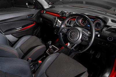 2022 Suzuki Swift - Thumbnail