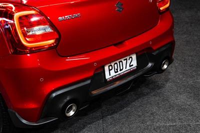 2022 Suzuki Swift - Thumbnail