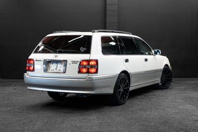 2003 Toyota Crown - Thumbnail