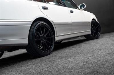 2003 Toyota Crown - Thumbnail