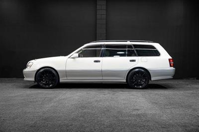 2003 Toyota Crown - Thumbnail