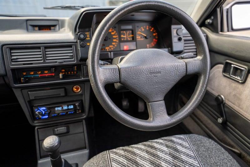 1995 Mazda 323