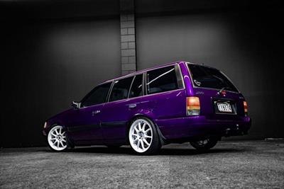 1995 Mazda 323 - Thumbnail