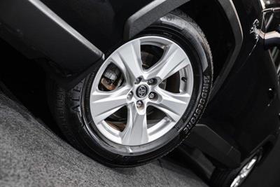 2019 Toyota RAV4 - Thumbnail