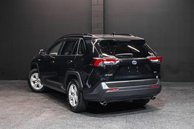 2019 Toyota RAV4 - Thumbnail