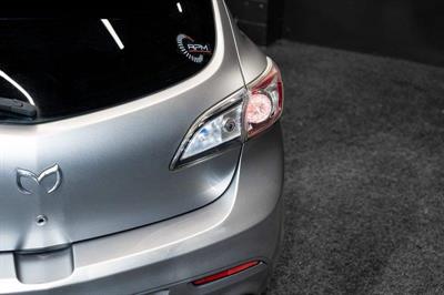 2010 Mazda Axela - Thumbnail