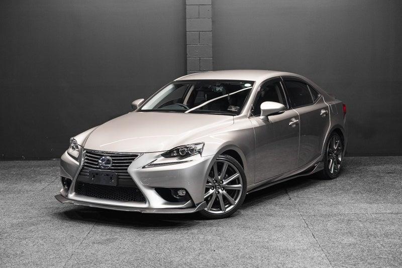 2014 Lexus IS 300h