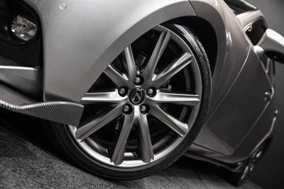 2014 Lexus IS 300h - Thumbnail