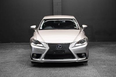 2014 Lexus IS 300h - Thumbnail