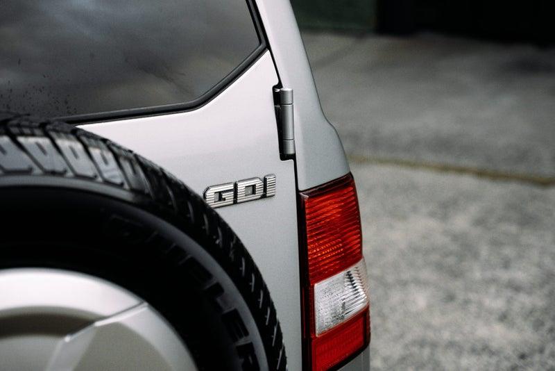 2000 Mitsubishi Pajero