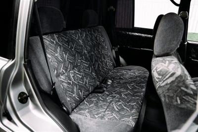2000 Mitsubishi Pajero - Thumbnail