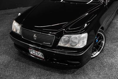 2001 Toyota Crown - Thumbnail