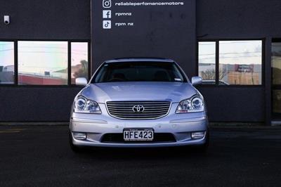 2004 Toyota Crown - Thumbnail