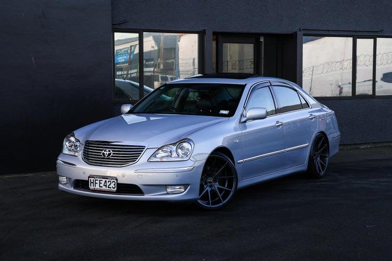 2004 Toyota Crown