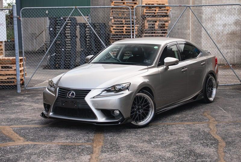 2013 Lexus IS 300h