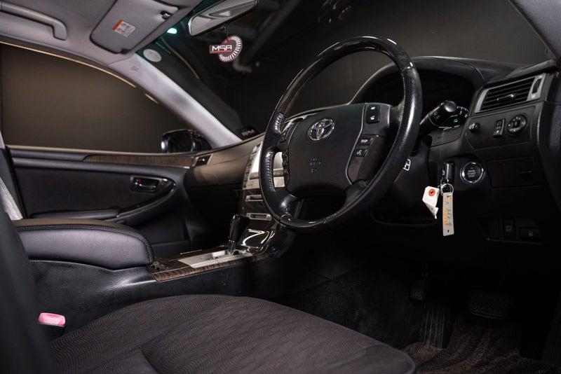 2004 Toyota Crown