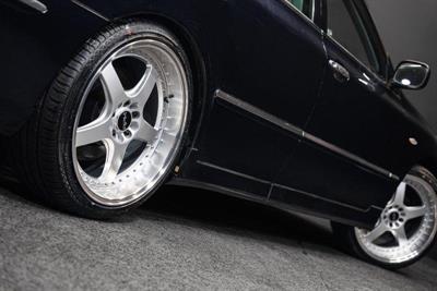 2004 Toyota Crown - Thumbnail